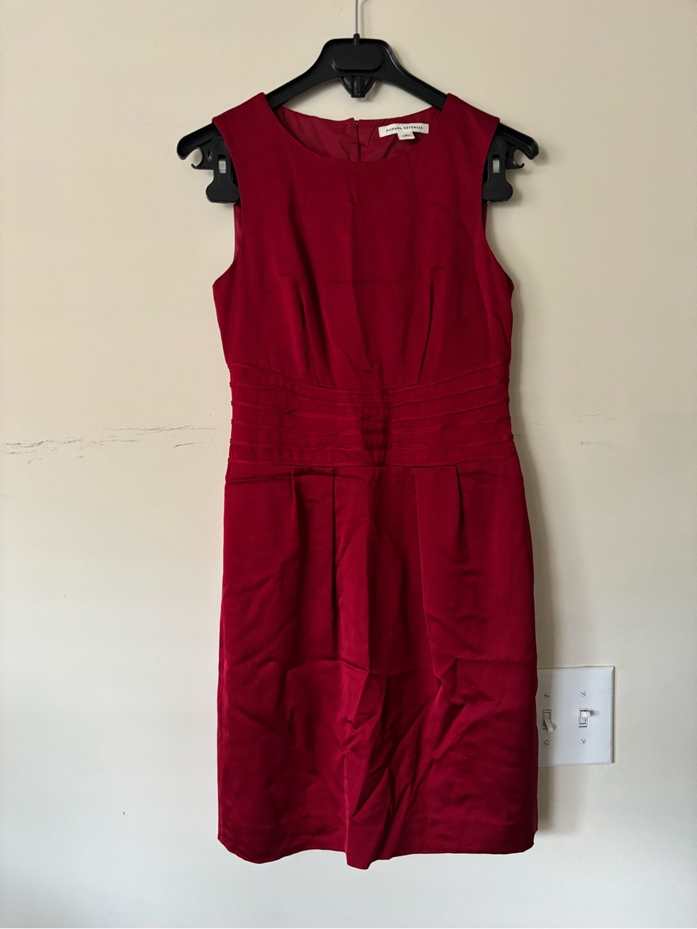 Vintage Banana Republic Red Sleeveless Sheath Dress